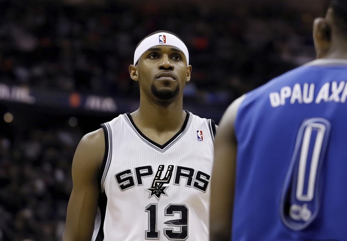 亚历山大率俄克拉荷马雷霆队圣诞大战挑战圣安东尼奥马刺队，文班亚马出战成疑